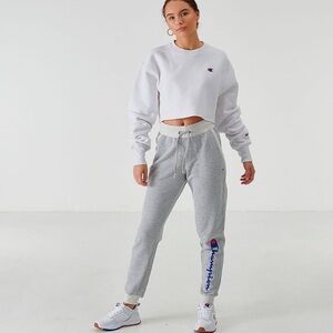 Champion Women Cropped Heavyweight Gray Sweatshirt. Size XL